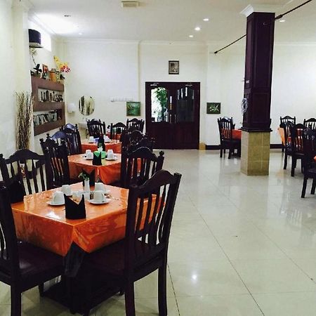 Hotel Dynasty Tarakan Buitenkant foto