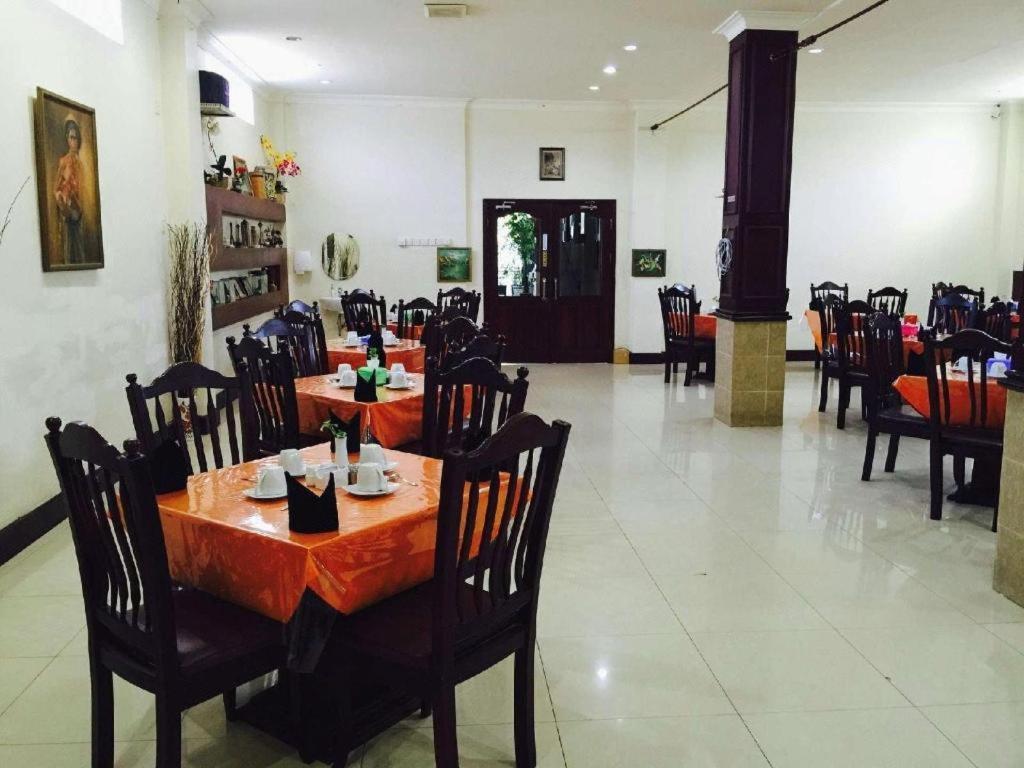 Hotel Dynasty Tarakan Buitenkant foto