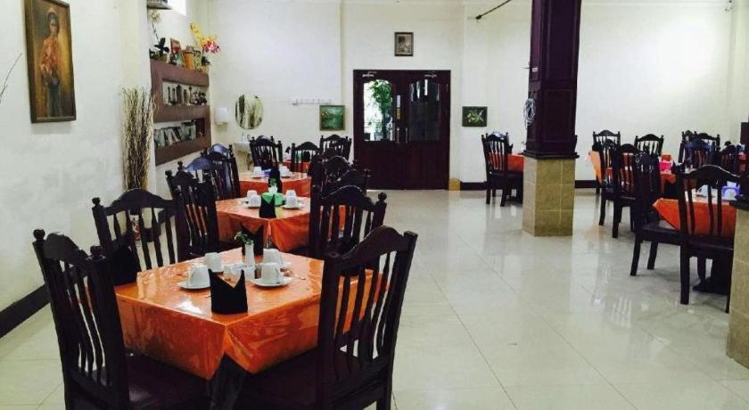 Hotel Dynasty Tarakan Buitenkant foto
